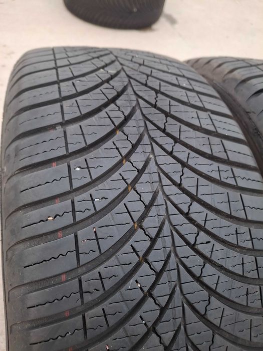 2бр. зимни гуми 225/45/17 Goodyear DOT 0322