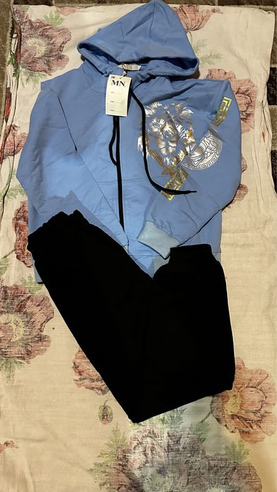 Продам детские костюмы на физкультуру 1-3 класс