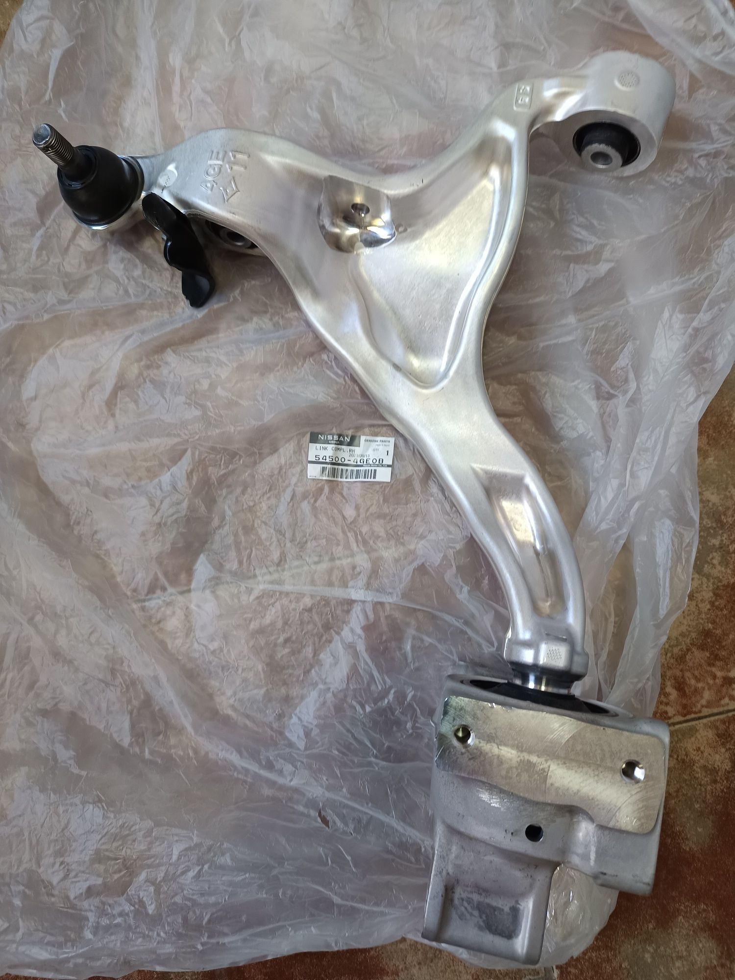 Носач преден INFINITI Q50,Q60 OEM