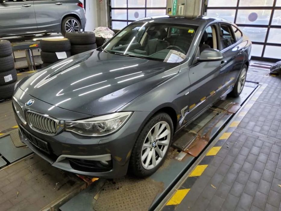 BMW Seria 3 •320 GT X drive • Automat  • Trapă  • Xenon  • Garanție •