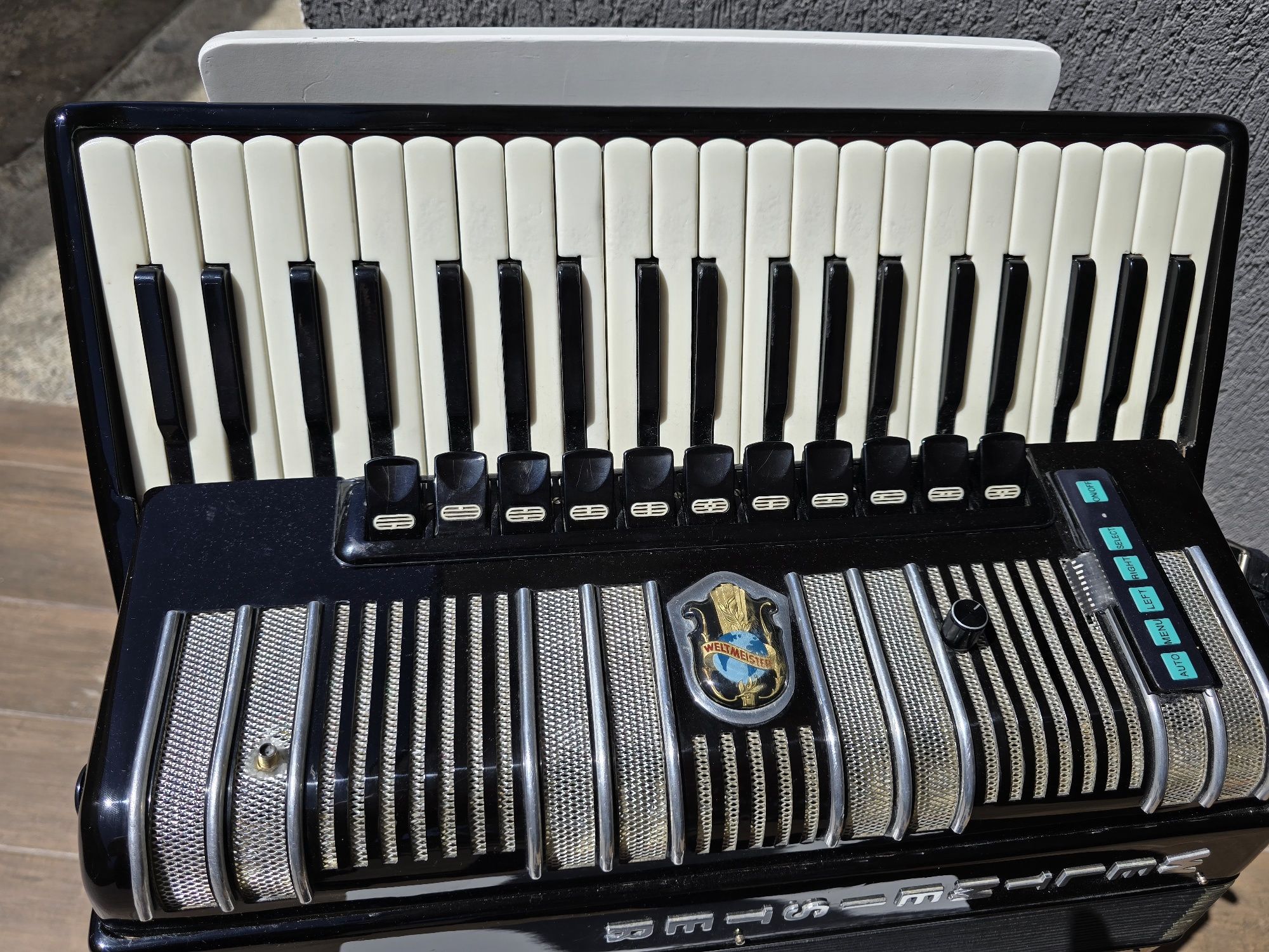 Weltmeister s4 cu midi,midi wireless și juzisound 1