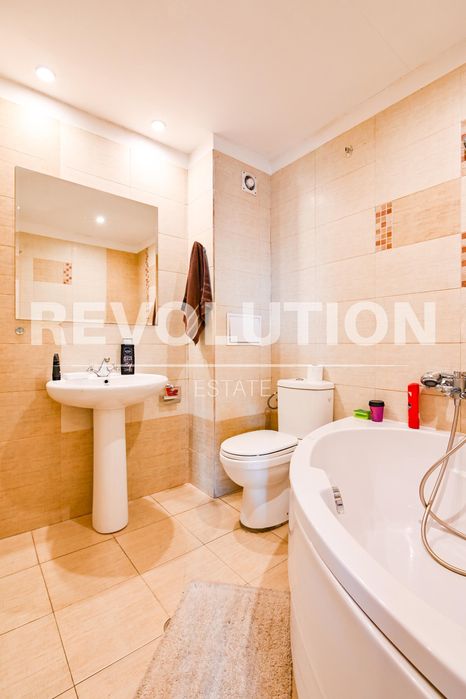 Дава се под наем Тристаен апартамент в София, Лозенец - 143 кв.м за 1000 € - Снимка #10