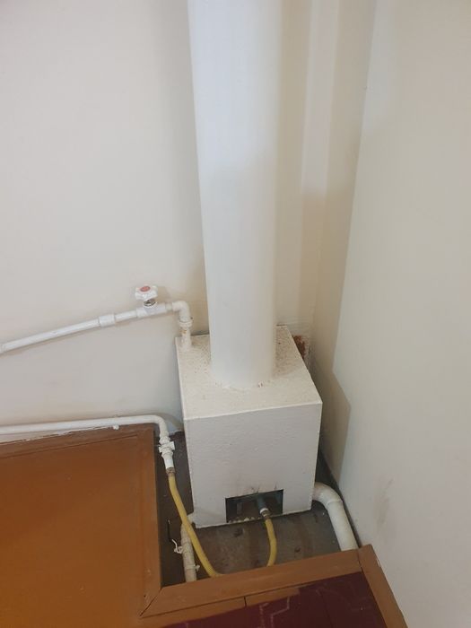 Котёл сатылады. Бачогы,трубалыры менен