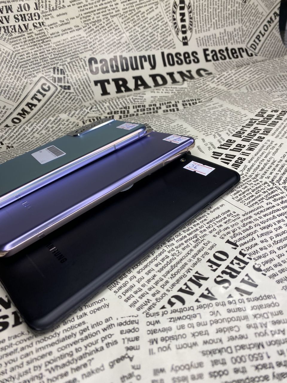 Samsung S21 Plus xotirasi 8/256GB