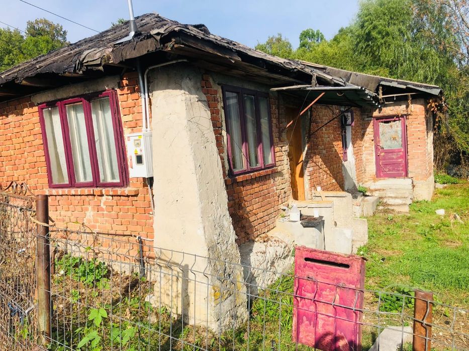 Vand sau schimb cu apartament