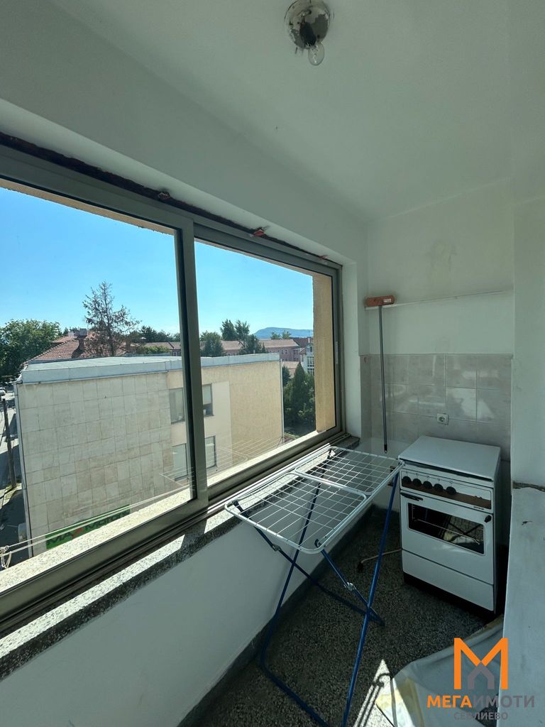 Дава се под наем Тристаен апартамент в Севлиево - 80 кв.м за 280.5 € - Снимка #3