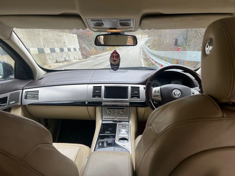 Jaguar Xf 3.0 275 cp 306 DT Motor Range Rover