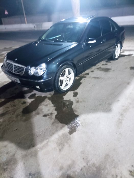 Мерседес бенз 203