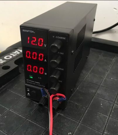 LED Лабораторно захранване 300W 0-30v 0-10А