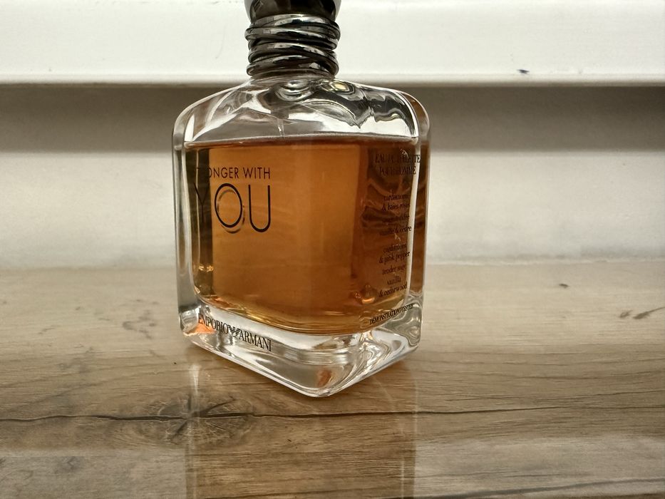 Парфюм- EMPERIO ARMANI- stronger with you