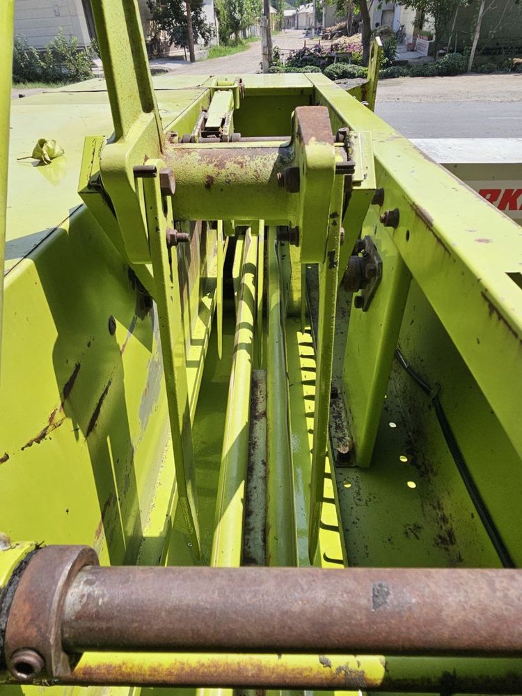 Claas markant 55