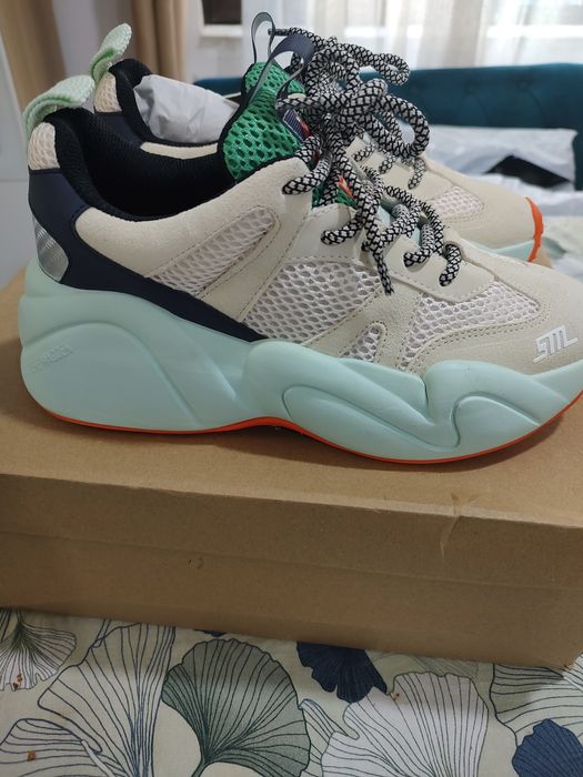 Adidași steve madden bounce 1 mărime 37