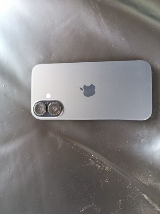 айфон 16,128 гб,черный