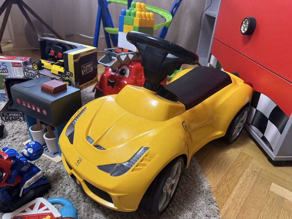 Детска кола Ferarri