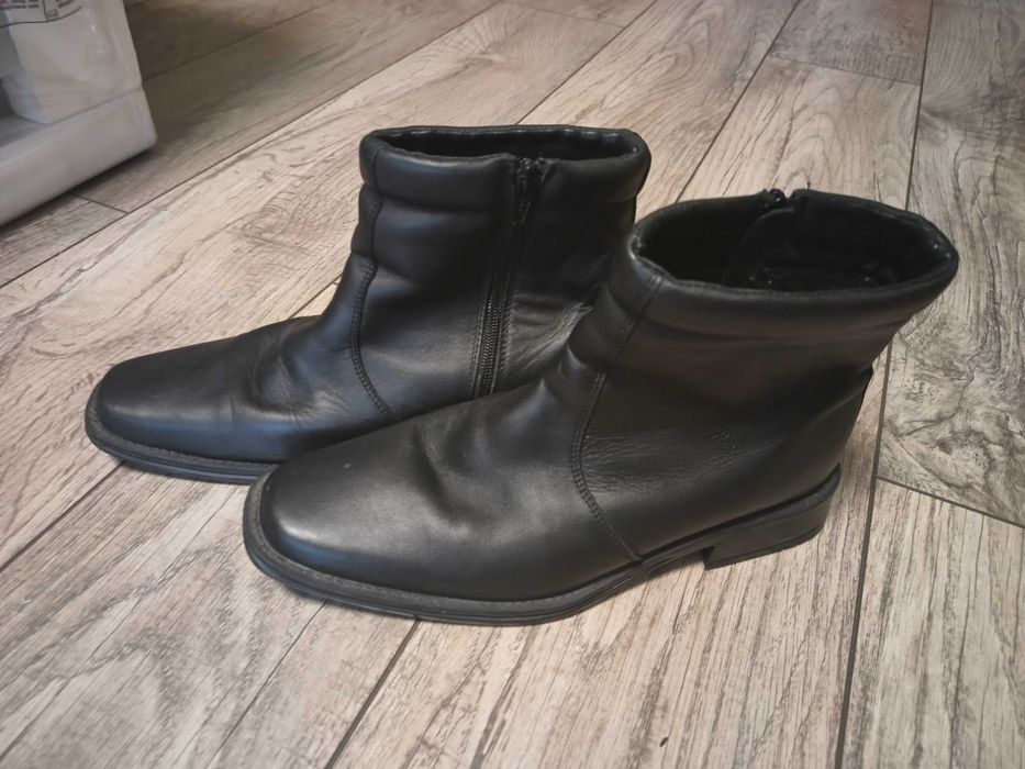 Продавам чисто нови военни боти №42