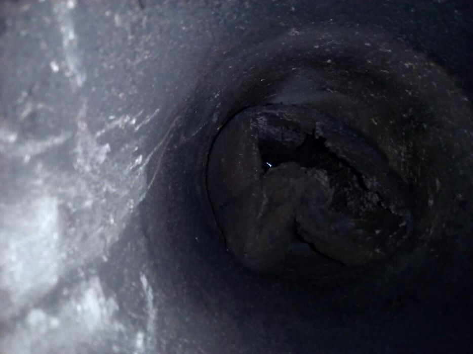 Коминочистач -Почистване на комини -Chimney sweeper