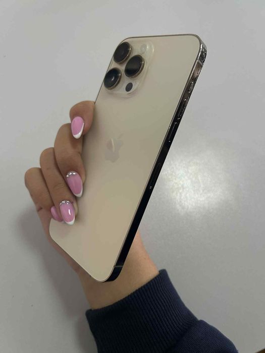 Iphone 14 pro max + 15 калъфки подарък