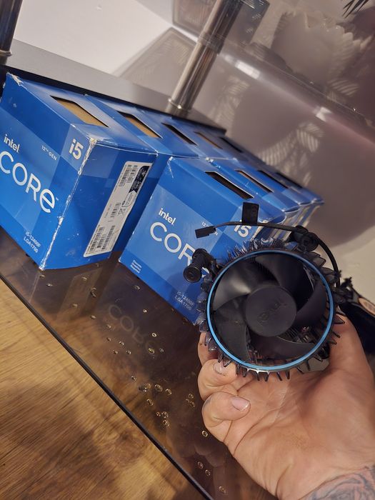 Vând Cooler CPU nou.