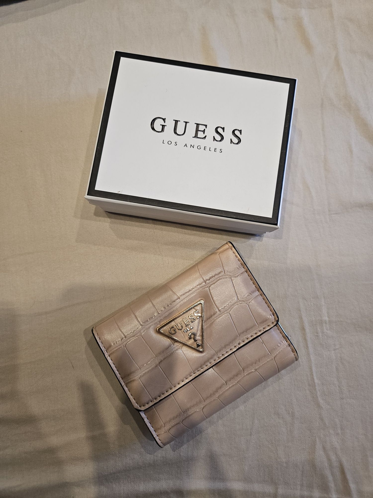 Портмоне Guess цвят пудра