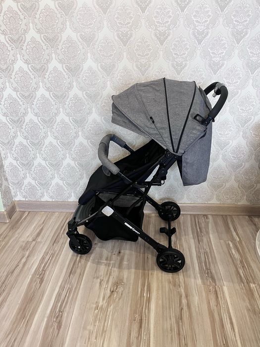 Коляска прогулочная