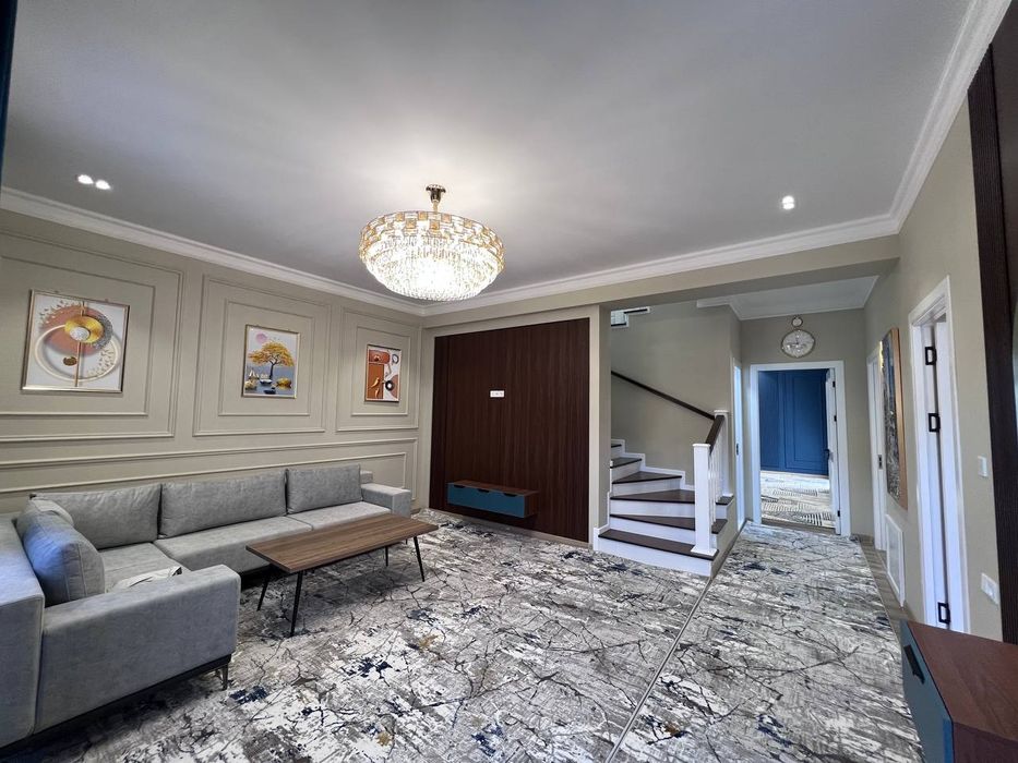 Уч кахрамон постидан кирганда 2,5 сотих, 2 этаж ховли сотилади