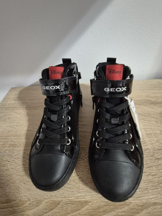 Geox marime 32 .