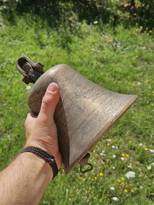 Clopot vechi de colecție