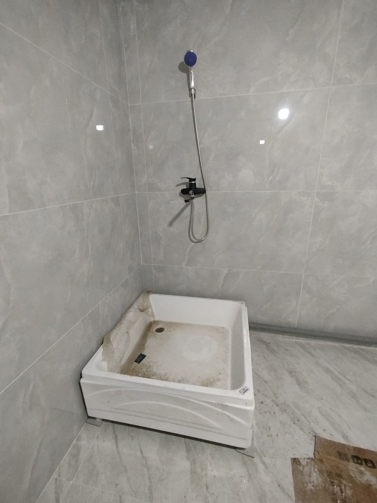 Чиланзар23 60м² 2 кабинета цоколь 2я линия от дороги