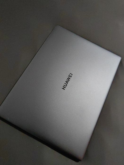 Лаптоп Huawei MateBook 14 Ryzen 5 4600H, 16GB RAM, 512GB SSD