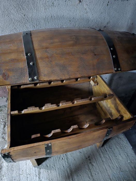 Vand butoaie din lemn pentru sticle de vin