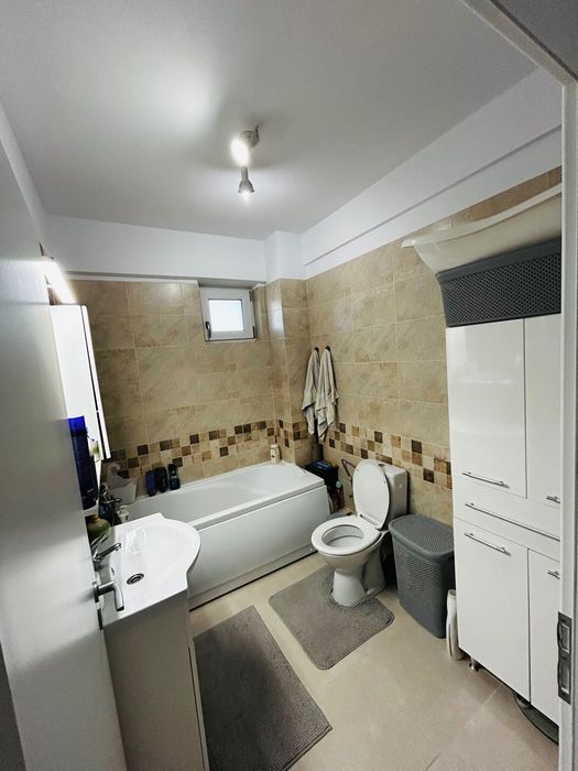 Apartament 2 camere, 2 locuri de parcare și boxă în Valea Adâncă