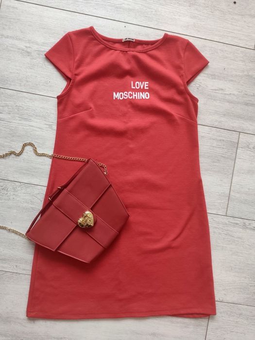 Чанта Moshino и рокля