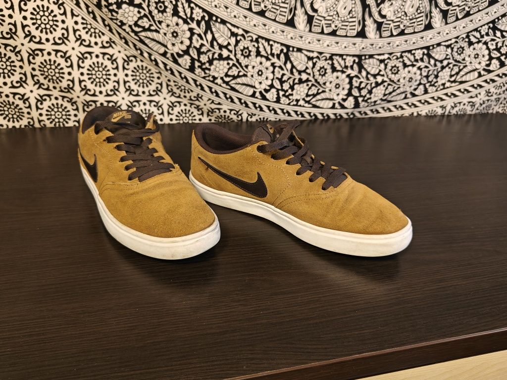 Nike SB US 9 EU 42.5