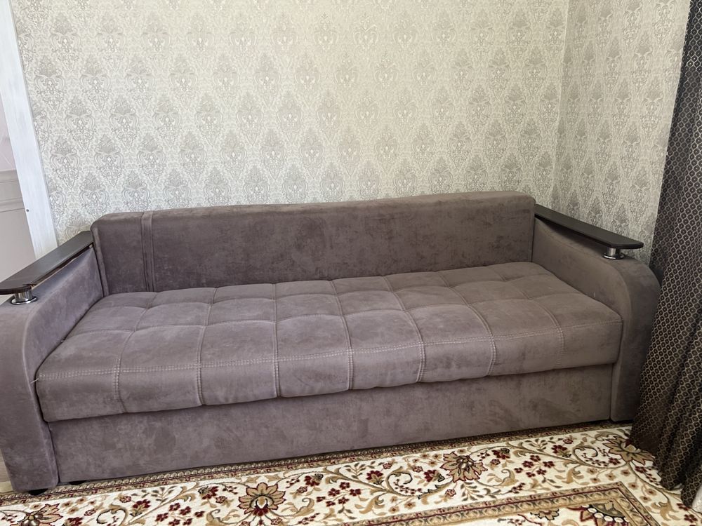 Диван раскладывающий