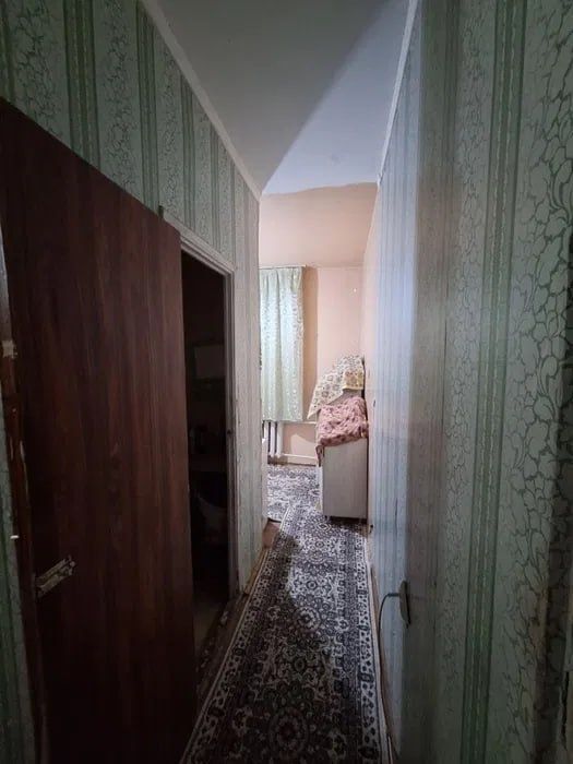 1/5/5. Спутник 16, Янгихает р-н (Сергели). Квартира 38 м². Метро 1 км.