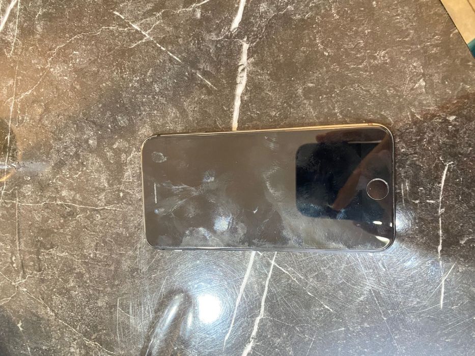 iPhone 8.