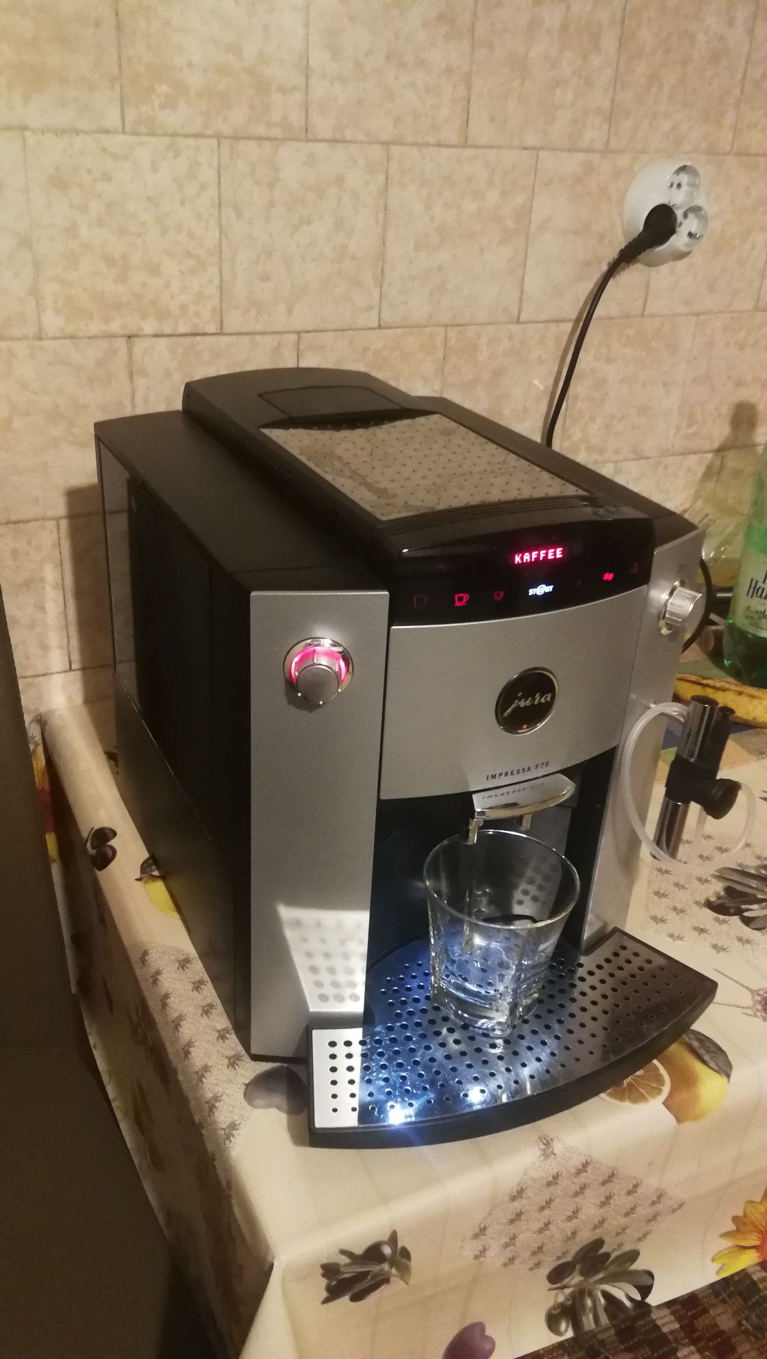 Expresor,Espressor cafea Jura F70 cu funcție spumare lapte