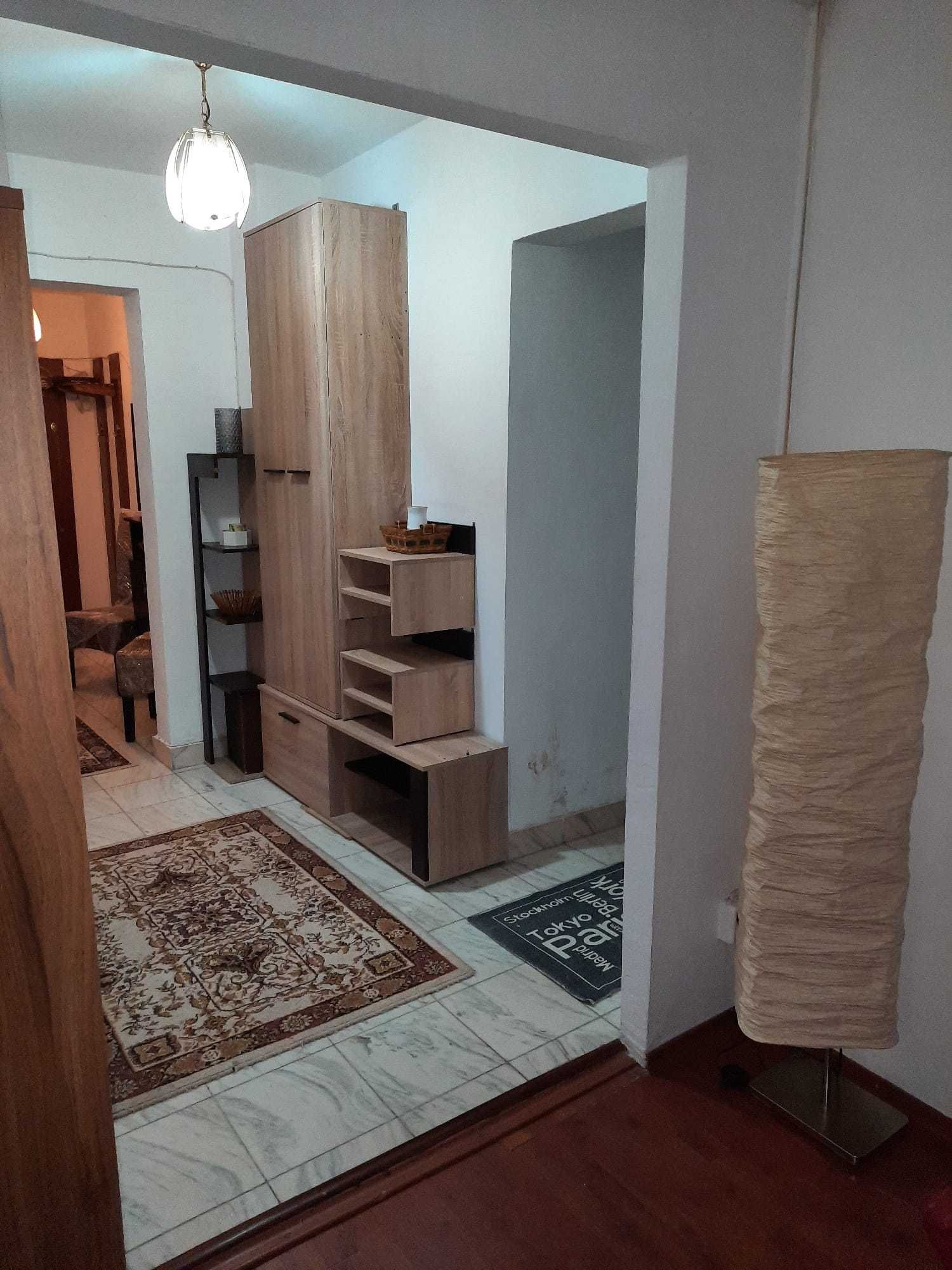 Ofer spre închiriere apartament in Constanta, cu 4 camere