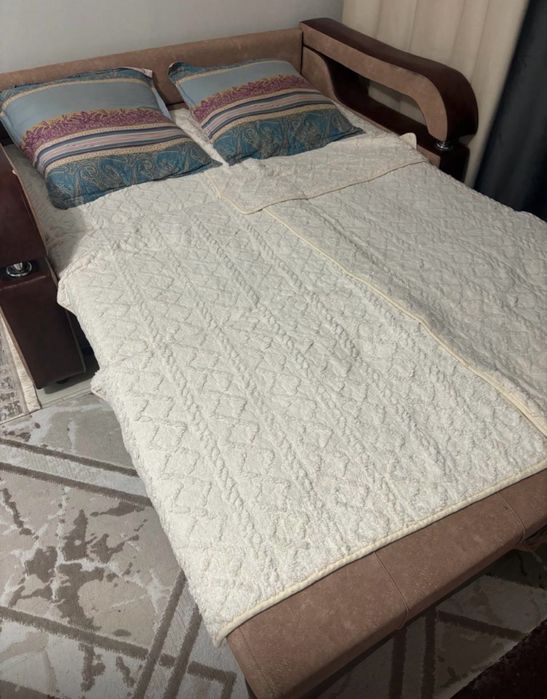 Продам диван 10000