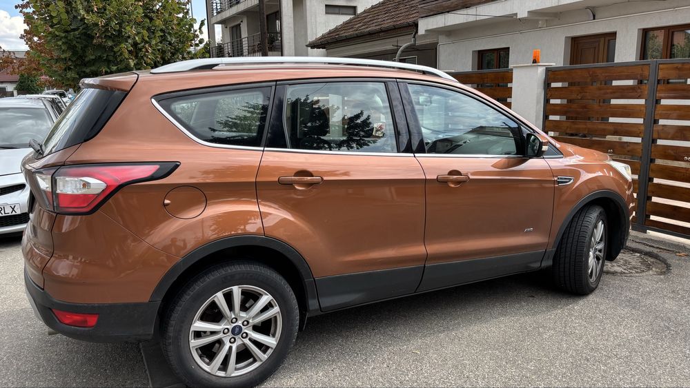 Vand Ford Kuga AWD