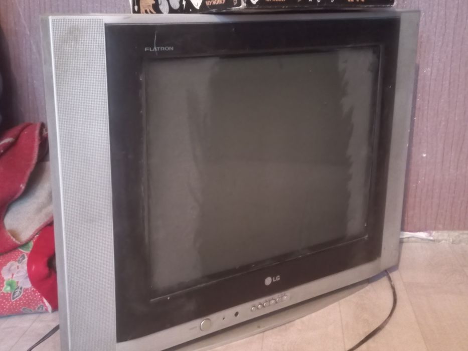 Продам телевизор LG