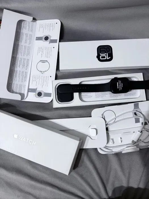 Продам apple watch 10 46 мм