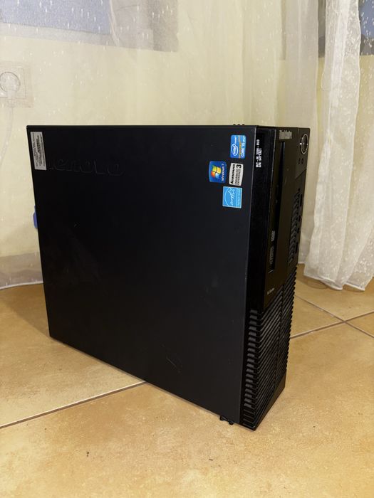 Lenovo m72e desktop computer