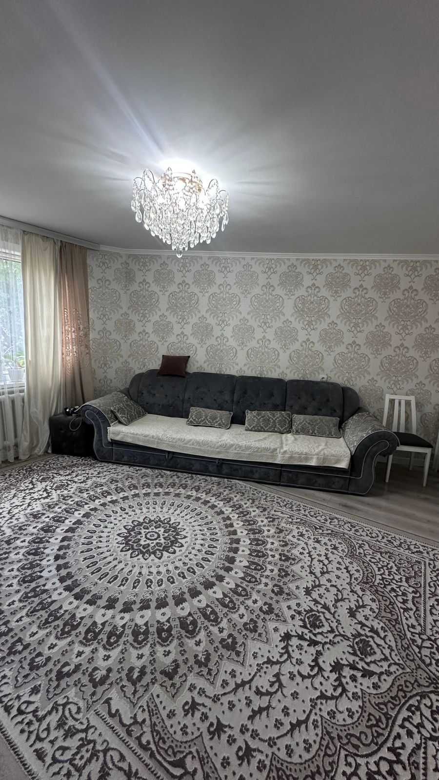 Продается 4 комнатная кв в центре