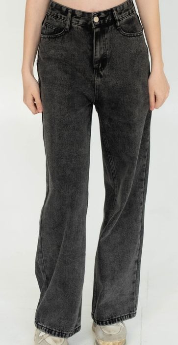 Срочно продам женские джинсы