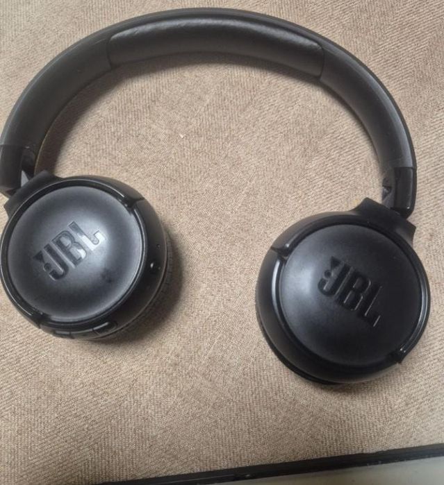 Căști jbl folosite