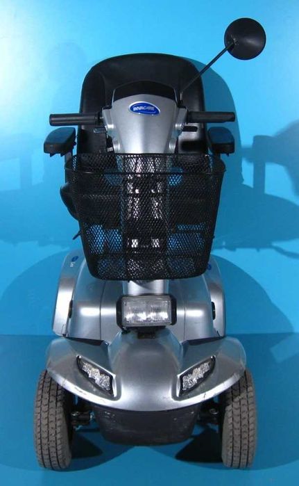 Scuter electric handicap/ batrani Invacare Leo - 6 km/h