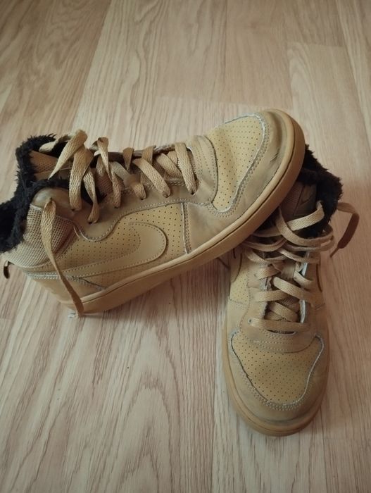 Bascheți Nike nr. 38,5