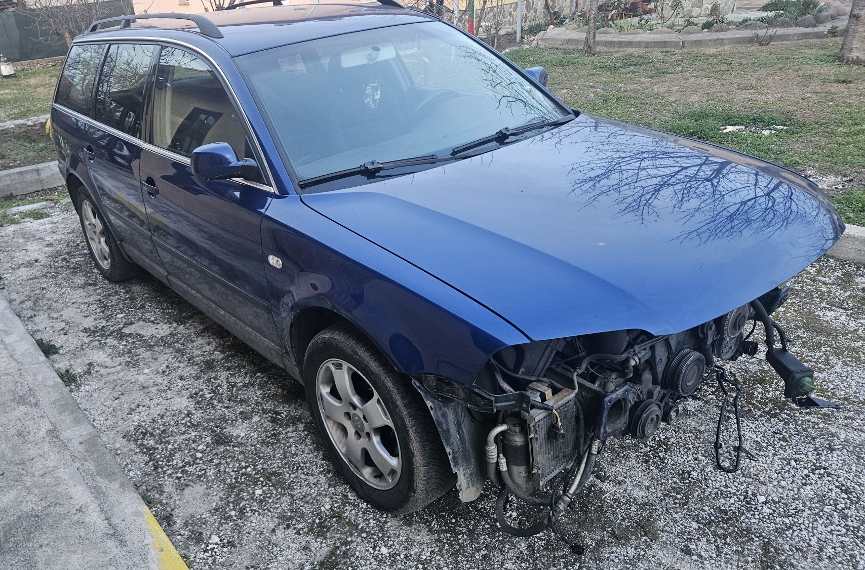 VW PASSAT ...1.9 TDI На части