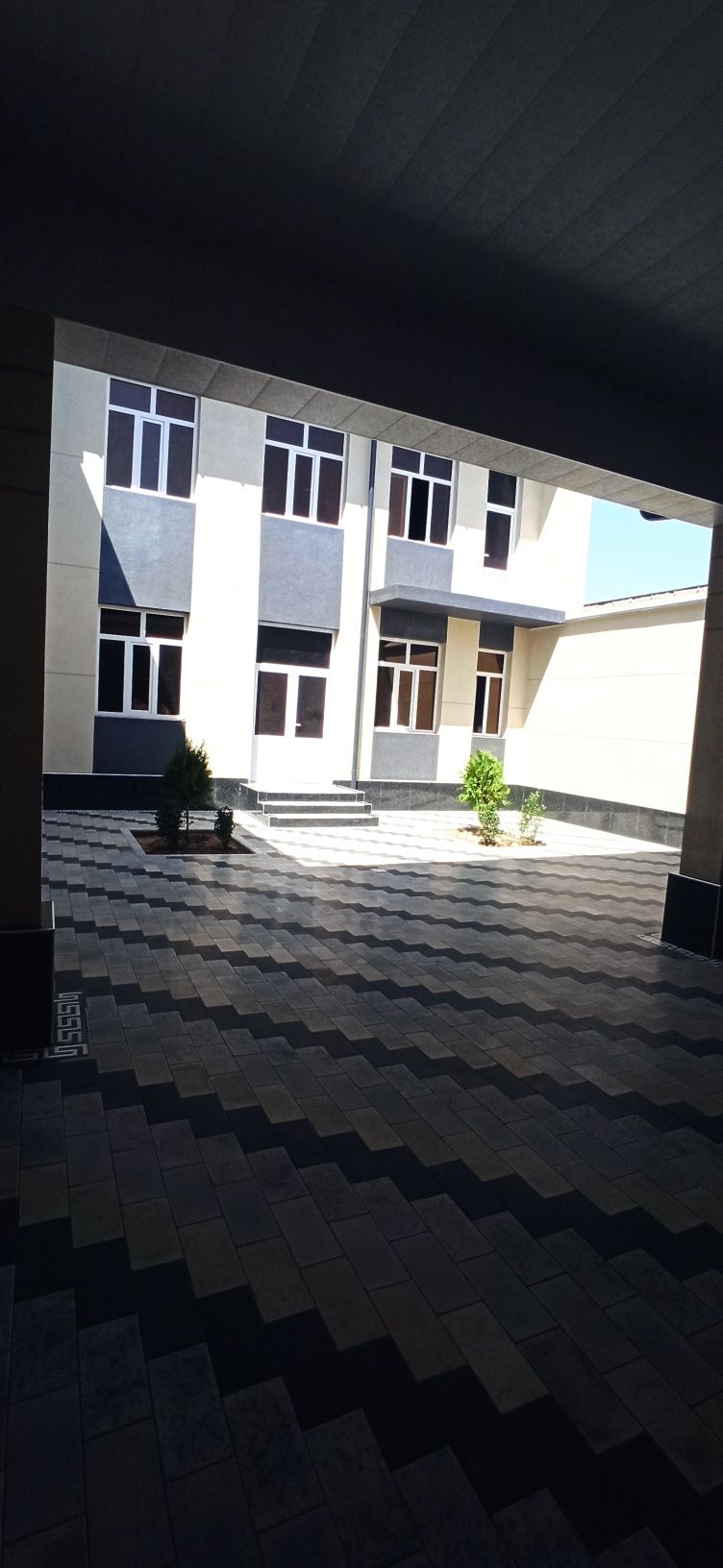 Продаётся срочно новый дом, таунхаус 2этажа.